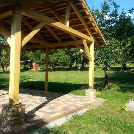 Konukevi Gesztenyes Vendeghaz