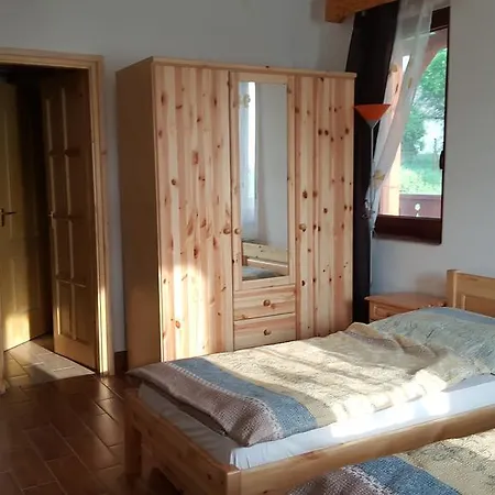Konukevi Gesztenyes Vendeghaz 2*