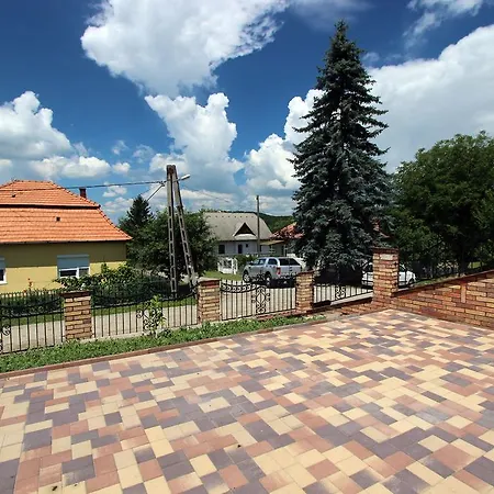 Gesztenyes Vendeghaz Garáb