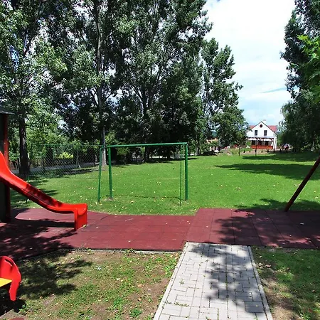 Konukevi Gesztenyes Vendeghaz Garáb
